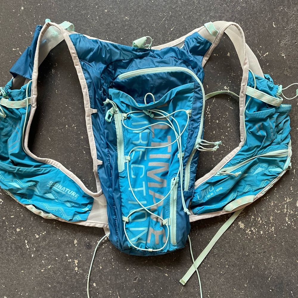 Women’s ultimate direction running vest M/L